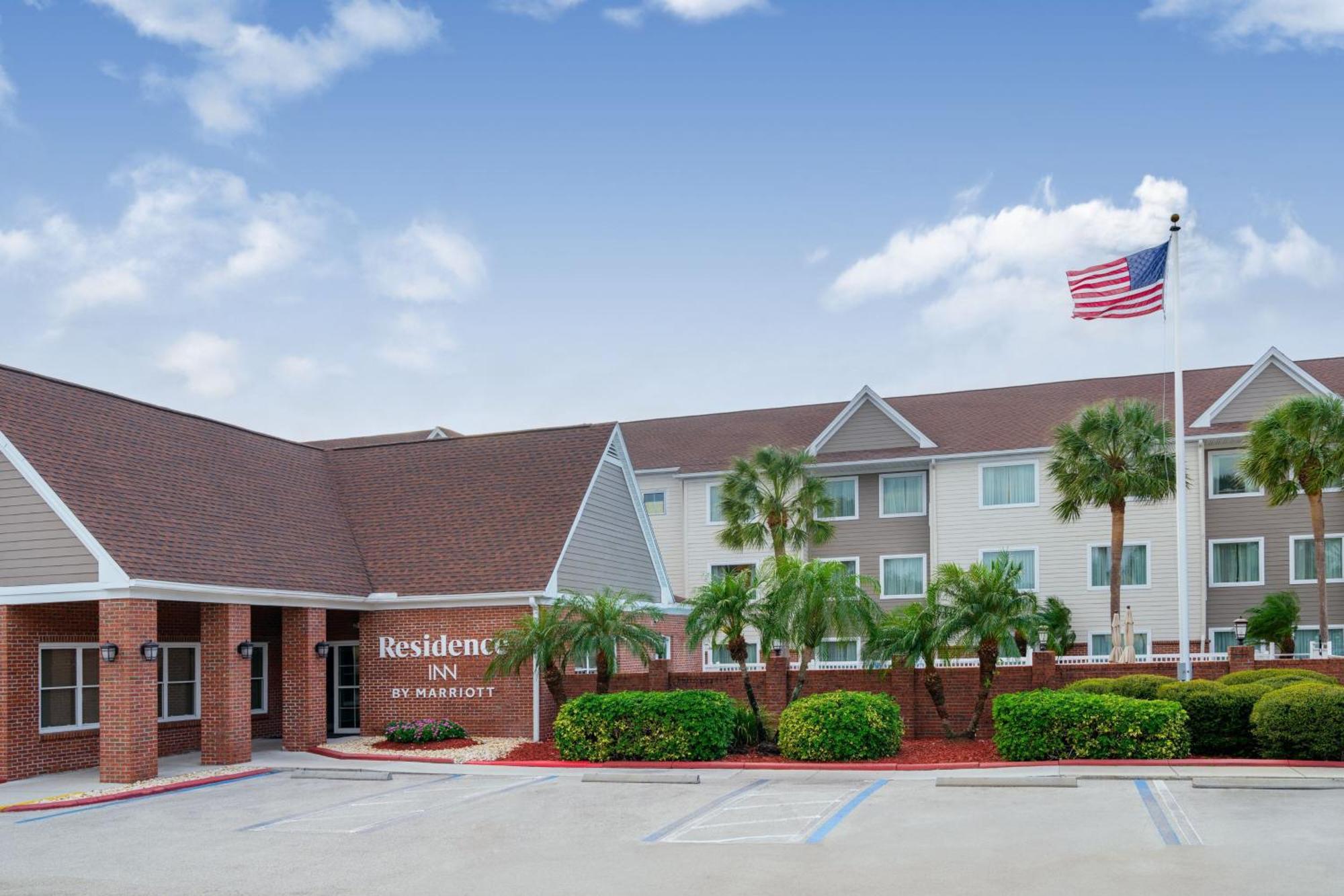 Residence Inn By Marriott Fort Myers Exterior photo