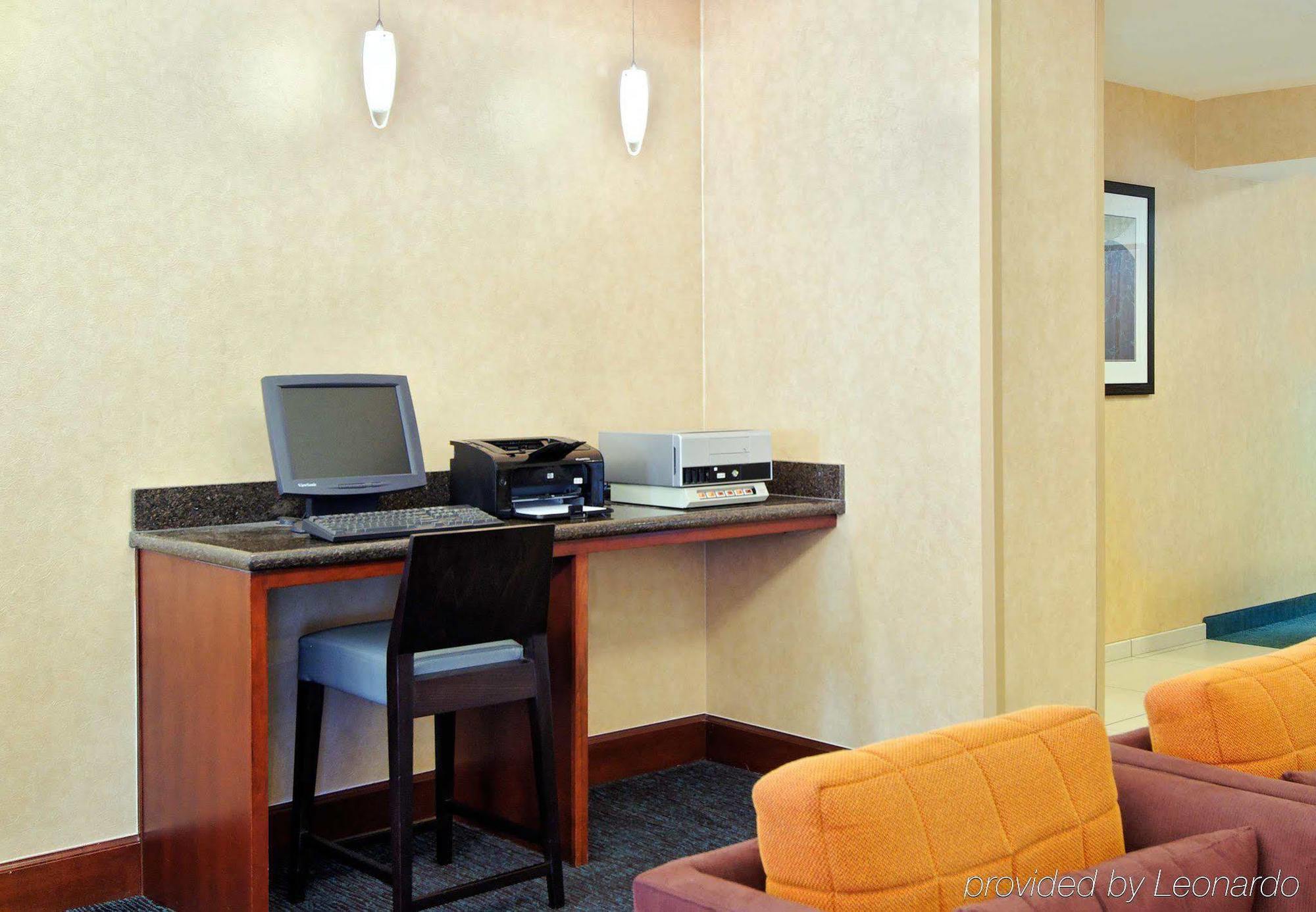 Residence Inn By Marriott Fort Myers Exterior photo